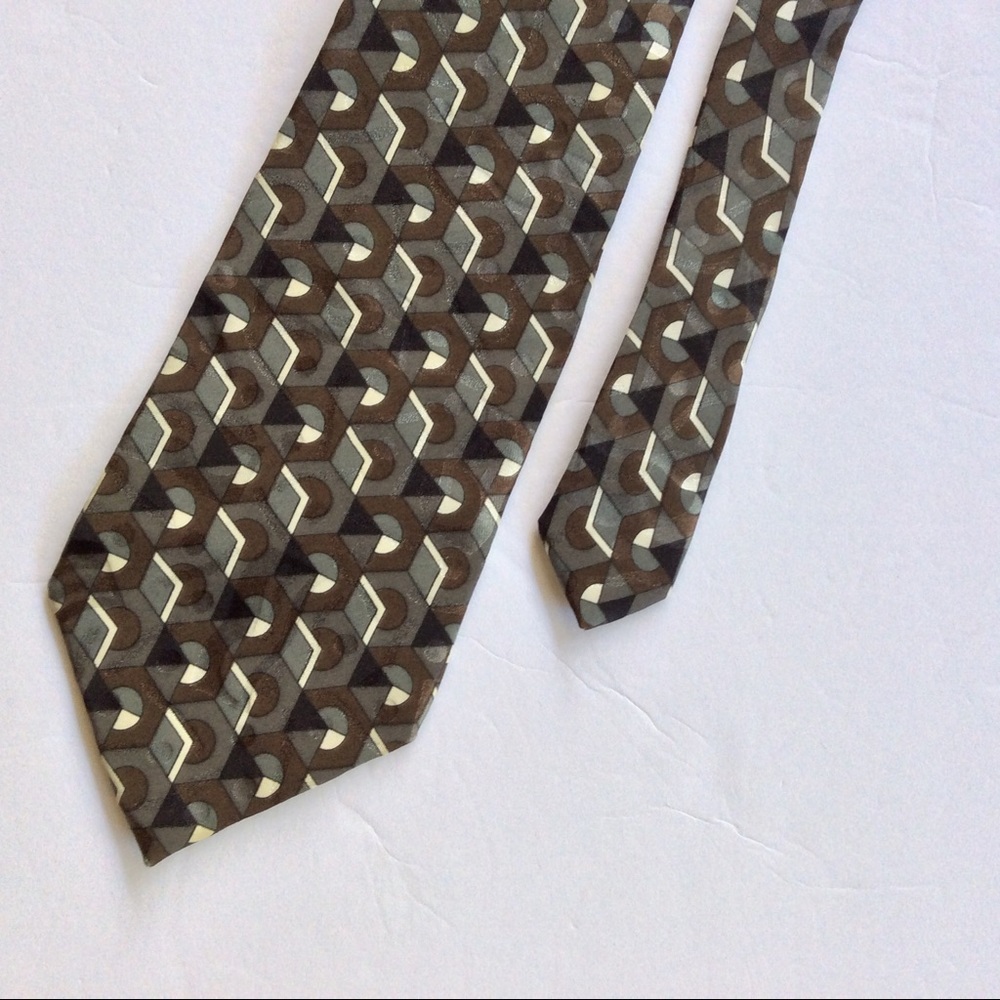 LORD & TAYLOR SILK TIE